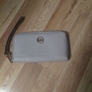 Michael Kors Light Pink Pebbled Leather Wristlet